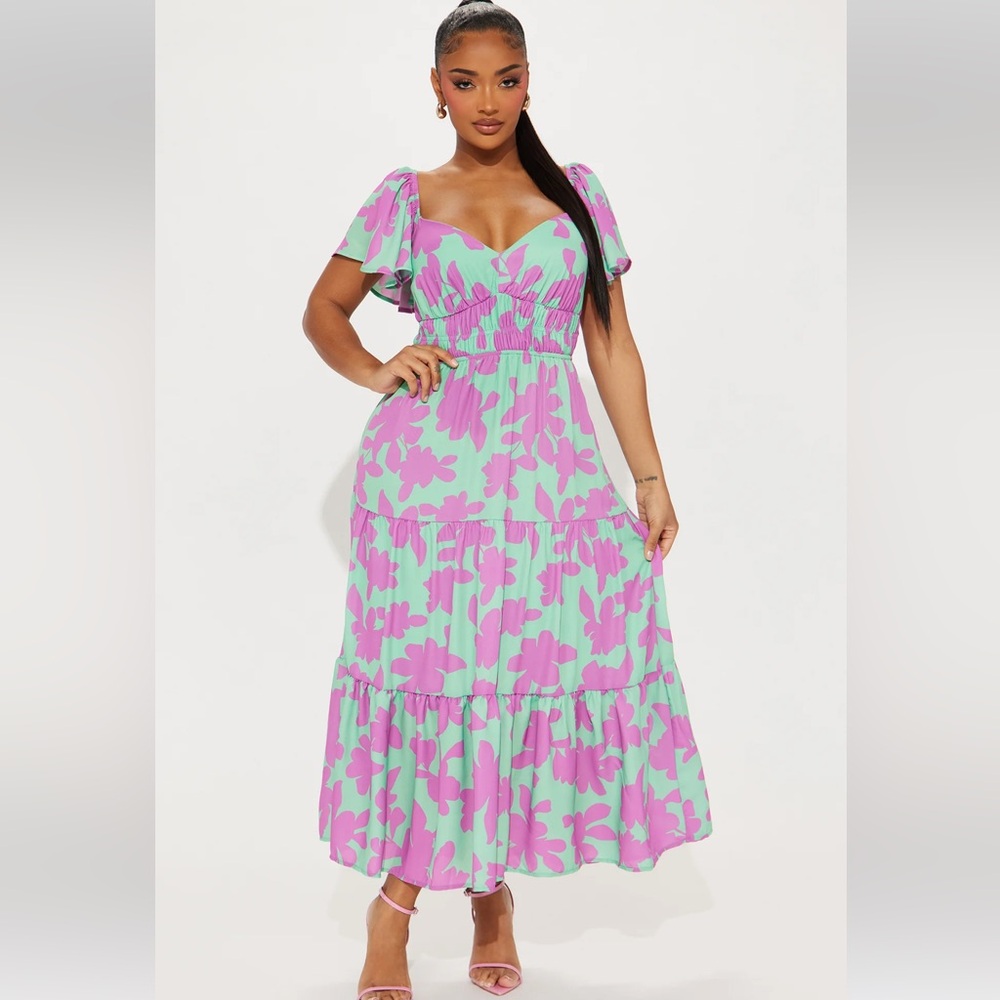 💜 FASHION NOVA CHIFFON MAXI DRESS WITH SHORT FLUTTER SLEEVES AND SMOCKED WAIST - Picture 7 of 8